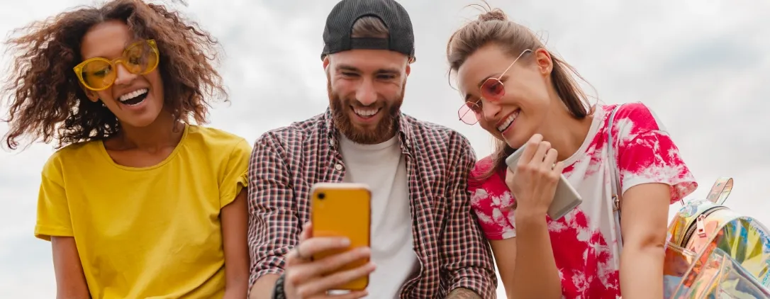 Monthly Vs Yearly Phone Plan - Whoop Mobile